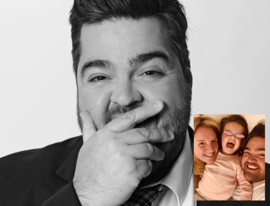 Este es el ritual de Darío Barassi para dormir a su hija Emilia