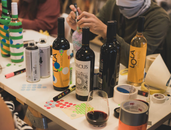 Día del Amigo: el particular concurso que lanzó una bodega argentina