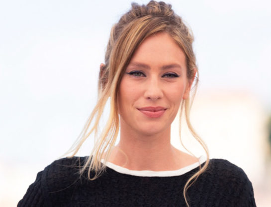 Dyan Penn, la hija de Sean Penn, sorprendió en la red carpet con 3 looks en blanco y negro