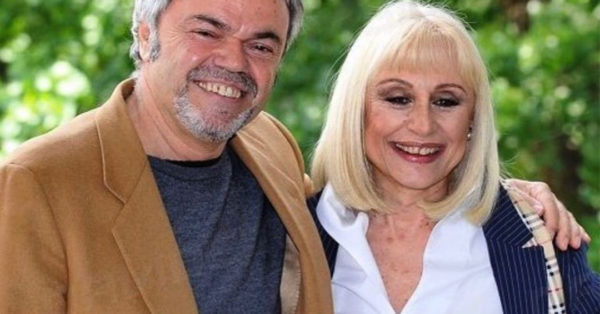 Quien Es Sergio Japino El Ultimo Marido De Raffaella Carra Estuvieron 30 Anos Juntos Llevaban 2 Separados Pero Fue El Quien La Acompano A Transitar La Enfermedad Que Le Quito La Vida Revista Para Ti Quien Es Sergio Japino El Ultimo Marido De Raffaella Carra Estuvieron 30 Anos Juntos Llevaban 2 Separados Pero Fue El Quien La Acompano A Transitar La Enfermedad Que Le Quito La Vida Revista Para Ti
