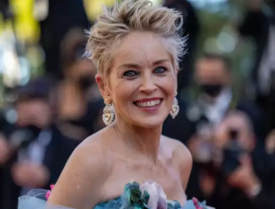 Sharon Stone reveló que su novio le pidió que se pusiera bótox: ella se negó y terminó la relación: "Si no me ves más allá de eso, ahí está la puerta"
