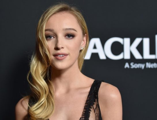 Nuevos planes para Phoebe Dynevor mientras graba la segunda temporada de Bridgerton