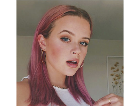 Por qué la hija de Reese Witherspoon recibió tantos comentarios después de publicar la foto con su novio