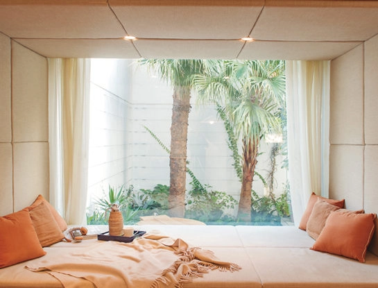 Video deco: así se renovó una casa de los años ´80 con estilo moderno y espíritu oriental