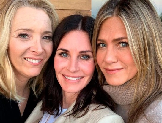 Súper "Friends" en la vida real: los cariñosos mensajes de Jennifer Aniston y Courteney Cox a Lisa Kudrow