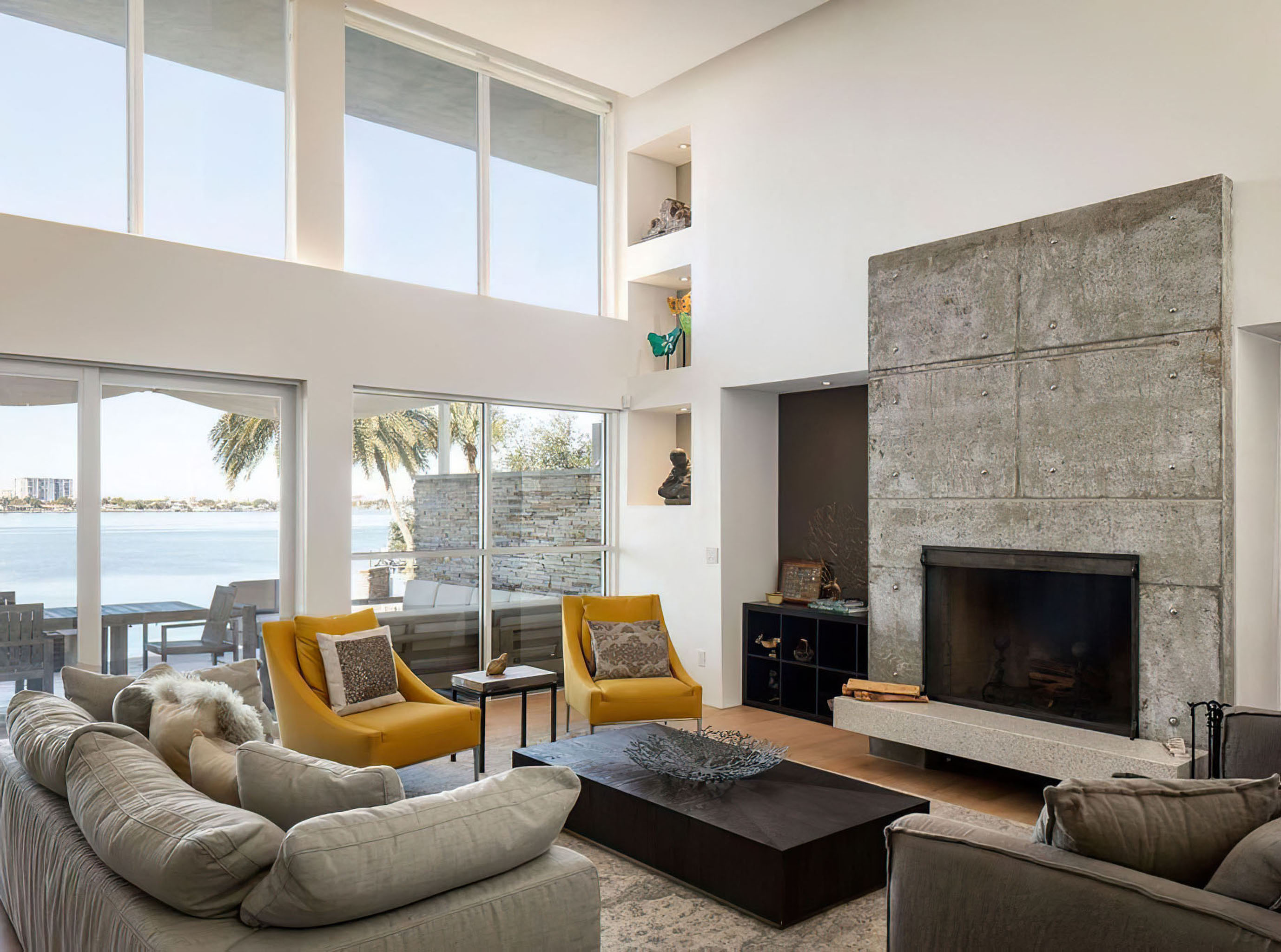 Casa De John Travolta Por Dentro John Travolta vendió su lujosa casa en la que vivió con su mujer Kelly  Preston: tiene 5 habitaciones, muelle privado y vistas fascinantes –  Revista Para Ti