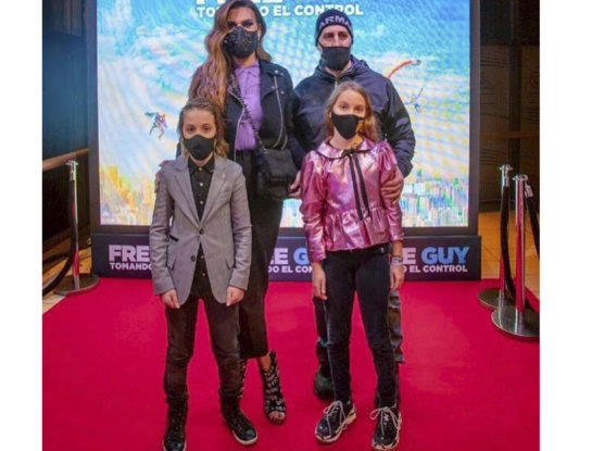 ¡Cómo crecen! Isabella y Paul Goycochea, los hijos de Flor de la V, a punto de cumplir 10 años ya marcan tendencia en la moda infantil