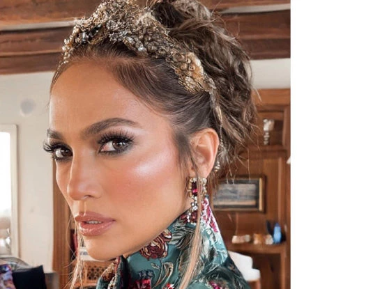 Jennifer Lopez fue la reina del desfile de Dolce & Gabbana con un look de inspiración barroca