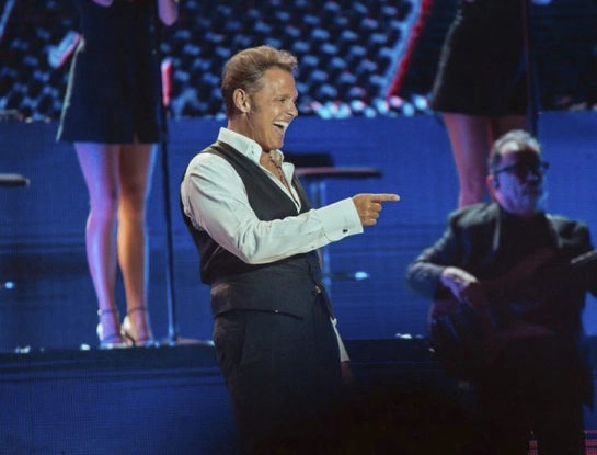 Luis Miguel reapareció: confirmó su romance con Mercedes Villador y mostró un nuevo look