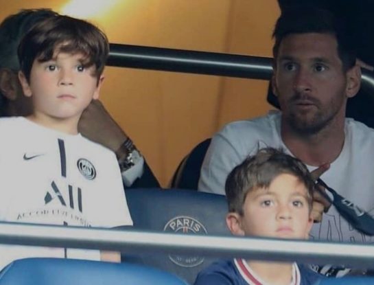 Lionel Messi y su primer fin de semana en París: ovación de los hinchas, amor en familia y su gesto ante el gol de Mauro Icardi