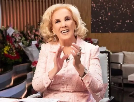 El "palito" de Mirtha Legrand para Juana Viale: "Nunca quiere contar las cosas de la familia"