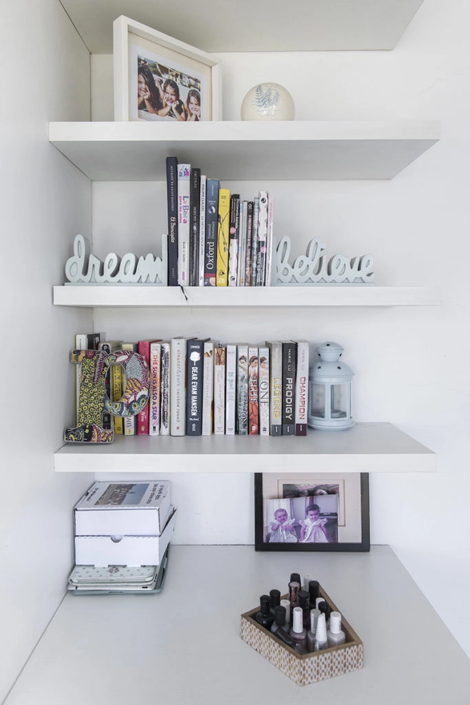 Los lugares de guardado son clave del orden en dormitorios infantiles.