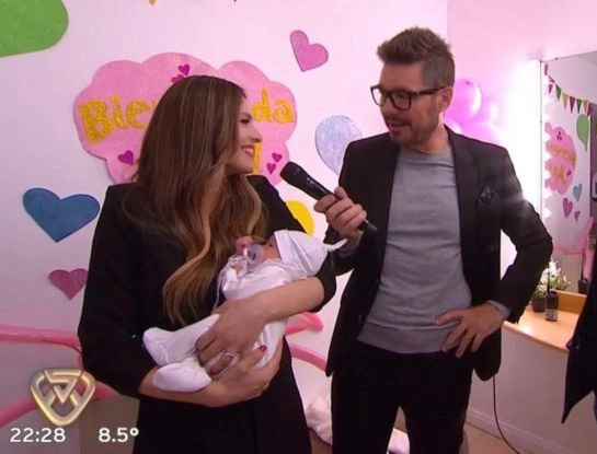 Marcelo Tinelli recibió a Pampita, a Ana y a Roberto García Moritán en La Academia: "Me dieron ganas de tener un bebé"