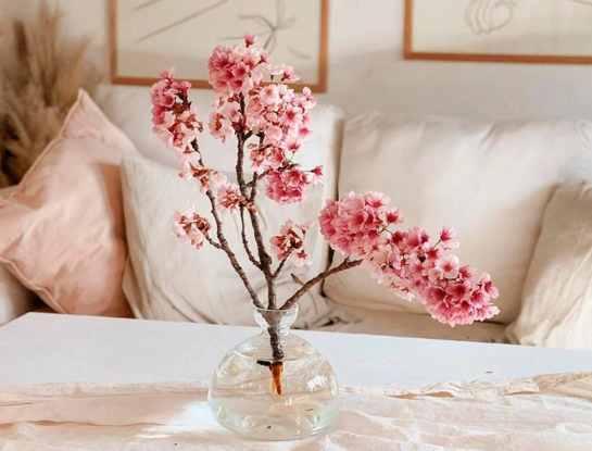 Las ramas de sakura son la nueva tendencia para decorar tu casa ¡y nos encanta!