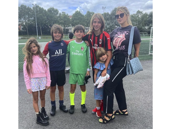 El divertido paseo de Wanda Nara y sus hijos por París