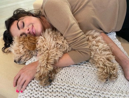 Selena Gomez apuesta por un clásico que nunca deja de ser tendencia