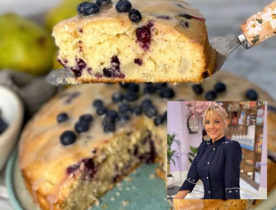 La receta de la torta de peras y arándanos de Jimena Monteverde .... ¡Súper húmeda y esponjosa!