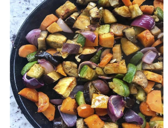 Bandeja de vegetales multicolor (una manera fácil y rica de sumarlos a tus comidas)