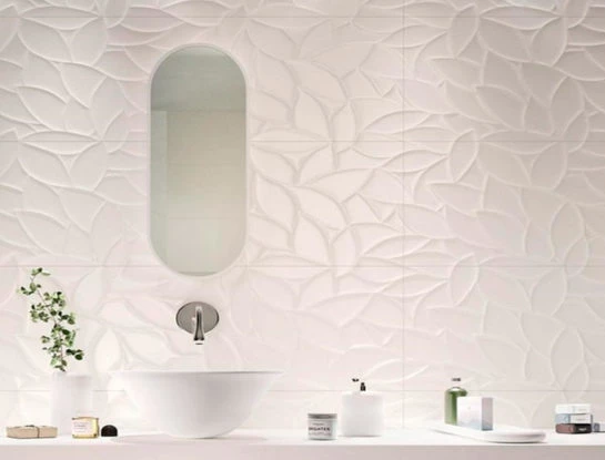 Tendencia deco 2021: azulejos para baños con relieve