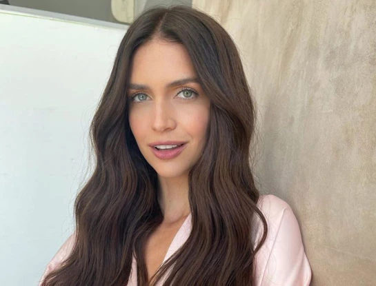 Zaira Nara eligió un look matchy matchy para caminar por Paris