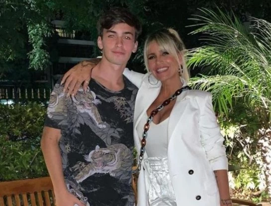 Así es el emprendimiento pastelero del hijo de Florencia Peña