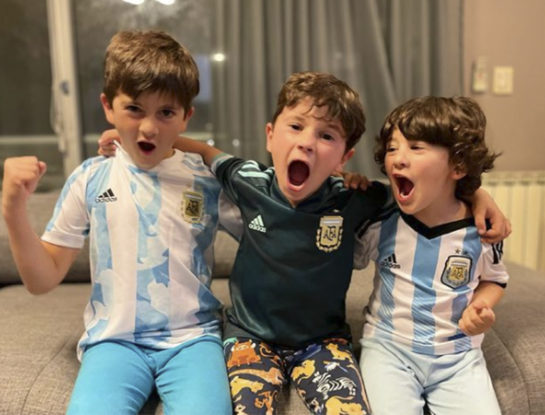 ¡Muy lindos! Los hijos de Messi bailaron al ritmo de Bizarrap