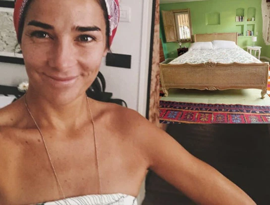 Así es el espacio más íntimo de Juana Viale: un cuarto y vestidor con mucho color y espíritu hippie