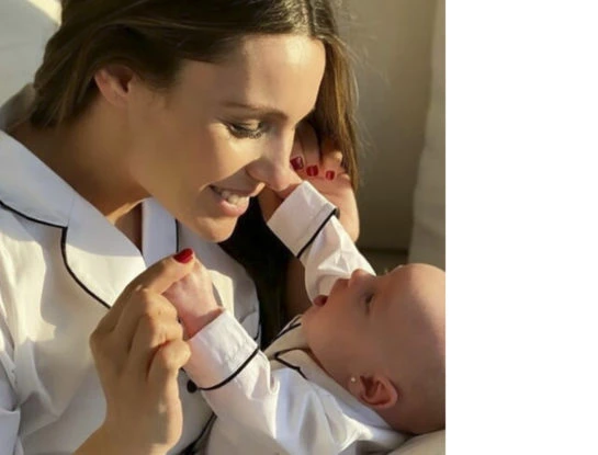 ¡Morfable! Las fotos de Ana, la hija de Pampita, en un baño "relajante"