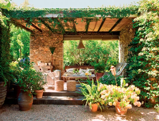 20 pérgolas que quedan divinas en cualquier jardín