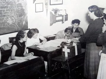 Voto, mujeres, 74 años