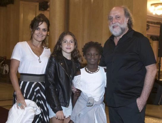 La historia de amor de Andrea Pietra y Daniel Grinbank: empezaron su relación hace 23 años, adoptaron una hija en Haití y no se casaron