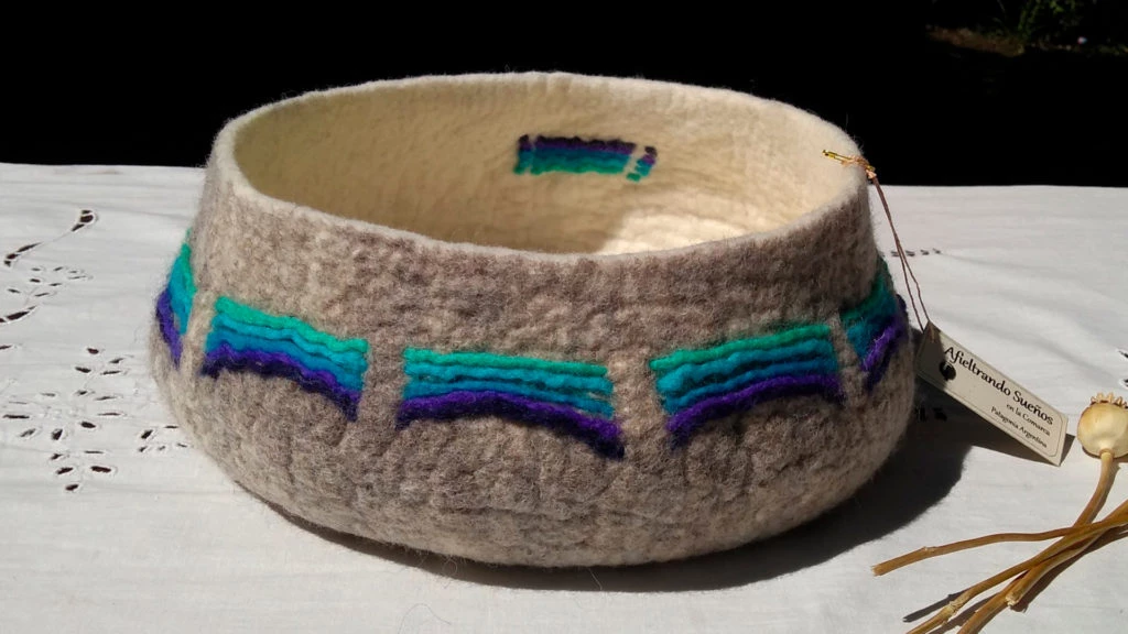 Un objeto de Afieltrando Sueños hecho a base de fieltro. 