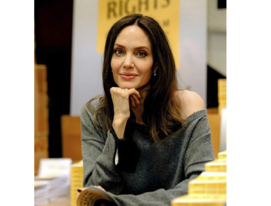 Angelina Jolie y sus hijas deslumbraron con sus looks en Festival de Cine de Roma