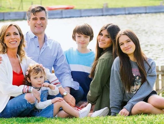 La historia de amor de Sandra Borghi y Fernando Casanello: formaron una familia ensamblada y cada 6 meses renuevan el contrato que firmaron