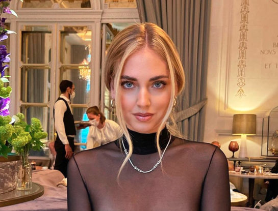 Chiara Ferragni se animó a llevar un atrevido complemento que está de moda