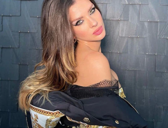 La China Suárez se lookea con la campera de Versace que compró para asistir al Festival de San Sebastián