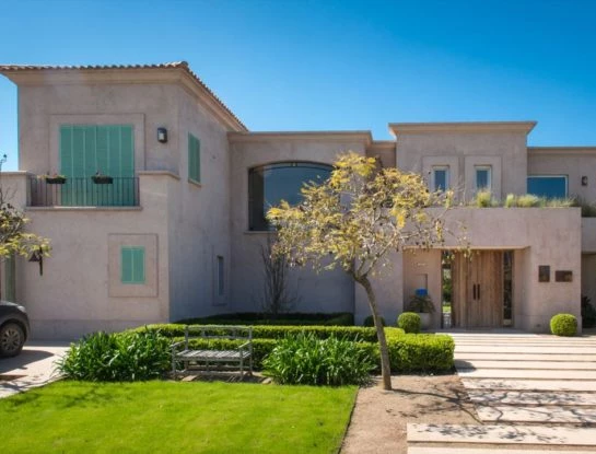Enamorate de esta casa inspirada en una postal de la Toscana
