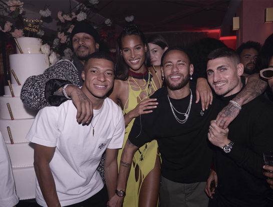Qué hicieron Neymar, Mbappé y Lewis Hamilton mientras Lionel Messi y Mauro Icardi estaban en el concierto de Camilo