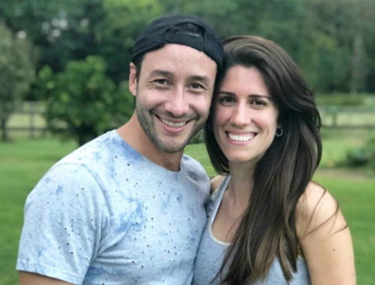 Quién es Julia Rezzuto, la misteriosa novia de Luciano Pereyra: tiene 37 años, es profesora de inglés y robó el corazón del cantante