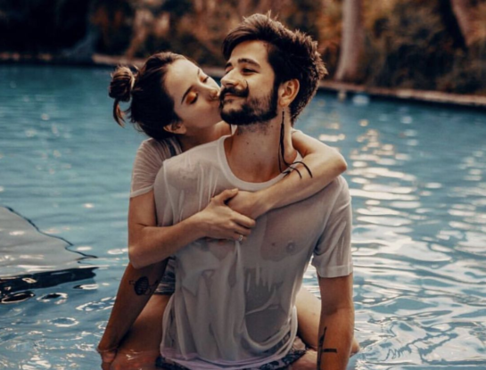 Enterate porqué Evaluna y Camilo duermen en camas separadas