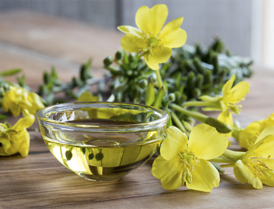 Aceite de onagra, el nuevo aliado beauty (con beneficios para la salud femenina)