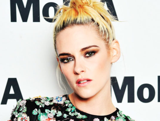 Kristen Stewart lució un impactante vestido que llevó casi 1300  horas de trabajo