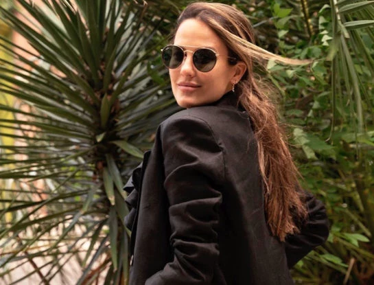 Luli Fernández nos muestra cómo se lleva la sastrería en verano: el look perfecto para una working girl