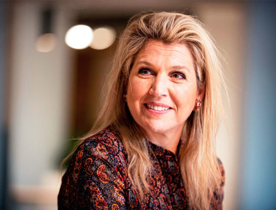 Máxima adopta una de las tendencias que nunca pasan de moda: el folk chic