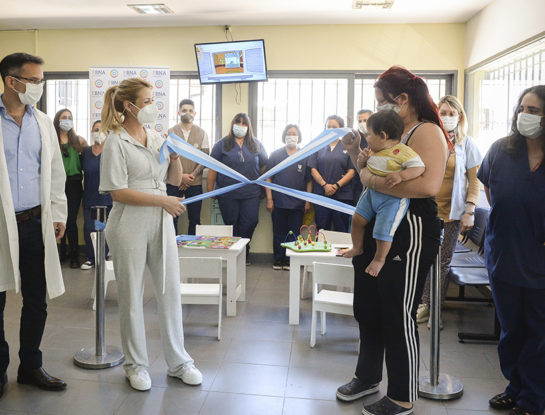 Fabiola Yáñez visitó un centro de salud que fue reacondicionado por la Fundación Banco Nación: "Estoy contenta de ver las sonrisas de las familias y del personal sanitario"