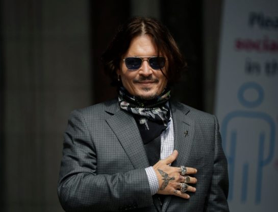 ¡Un permiso que sorprendió a todos! Johnny Depp tendrá acceso total al celular de Amber Heard