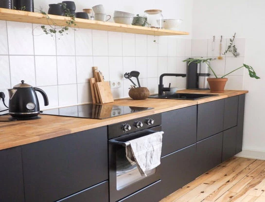 Las mesadas de madera son tendencia: pros y contras de elegir este material low cost