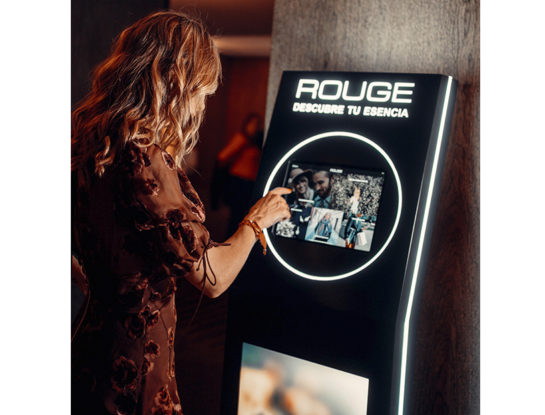 Una novedosa tecnología revoluciona la experiencia de compra de fragancias