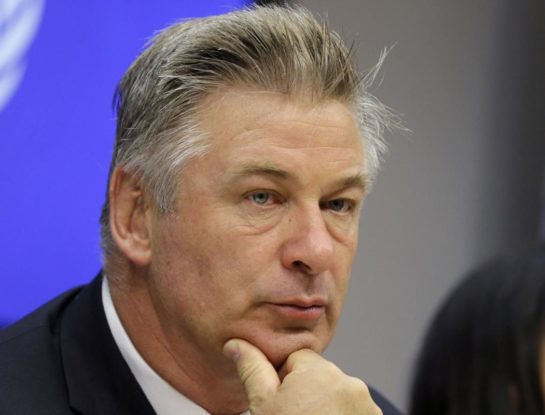 Presentan demanda por negligencia contra Alec Baldwin y el equipo de la película Rust
