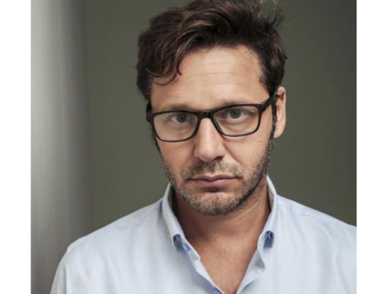 Abatido, muy cerca de Romina Pigretti y en Chile... Así se encuentra Benjamín Vicuña hoy, en el día de su cumpleaños